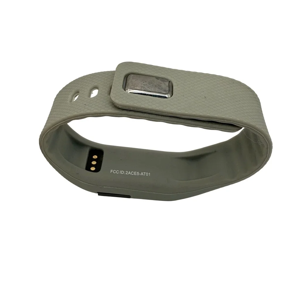 Lot of 4‎ Fitness Activity Trackers Smart Bands Fitbit Garmin Skmei Untested